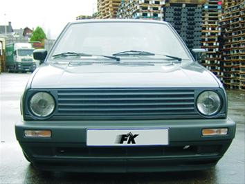 bild Emblemlös Grill för VW Golf 2 single lights